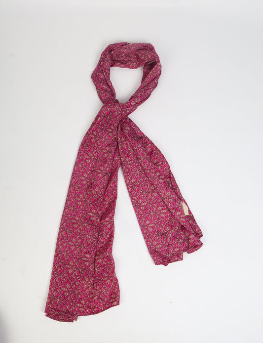 Wrap yourself in style with our printed rectangular stole, designed for neck, shoulders, or waist. Ethically crafted and embracing sustainability, this versatile accessory is a perfect addition to your wardrobe. Experience the beauty of eco-friendly fashion with our conscious clothing collection.