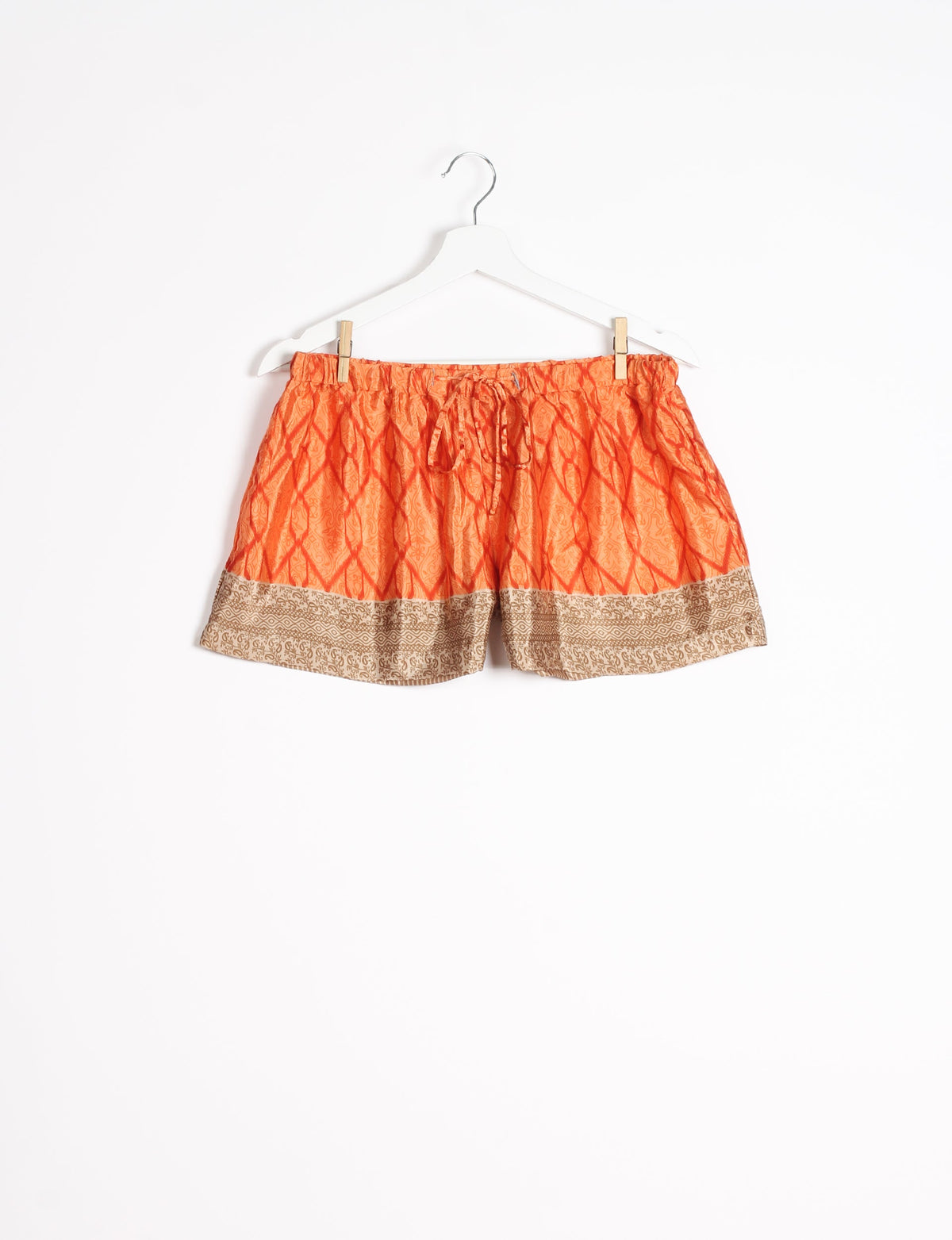 Elevate your wardrobe with our eco-friendly shorts. The all-around elastic waist and drawstring tie provide comfort and style. Crafted with ethical and sustainable practices, these shorts redefine green fashion, making them a perfect addition to your conscious clothing collection.