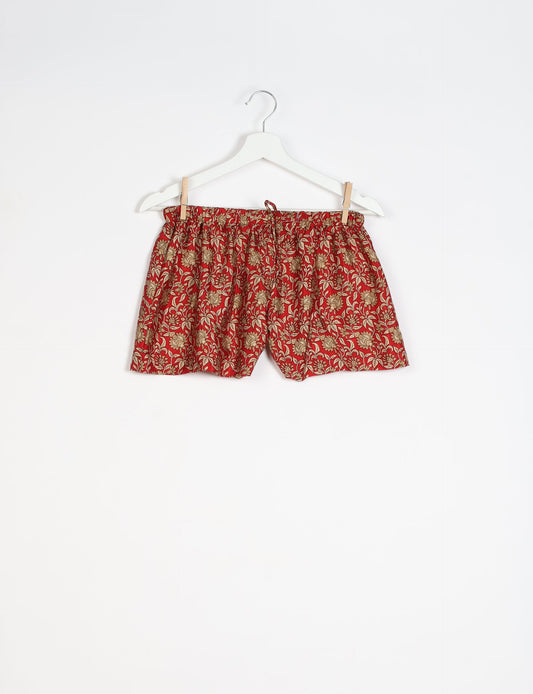 Elevate your wardrobe with our eco-friendly shorts. The all-around elastic waist and drawstring tie provide comfort and style. Crafted with ethical and sustainable practices, these shorts redefine green fashion, making them a perfect addition to your conscious clothing collection.