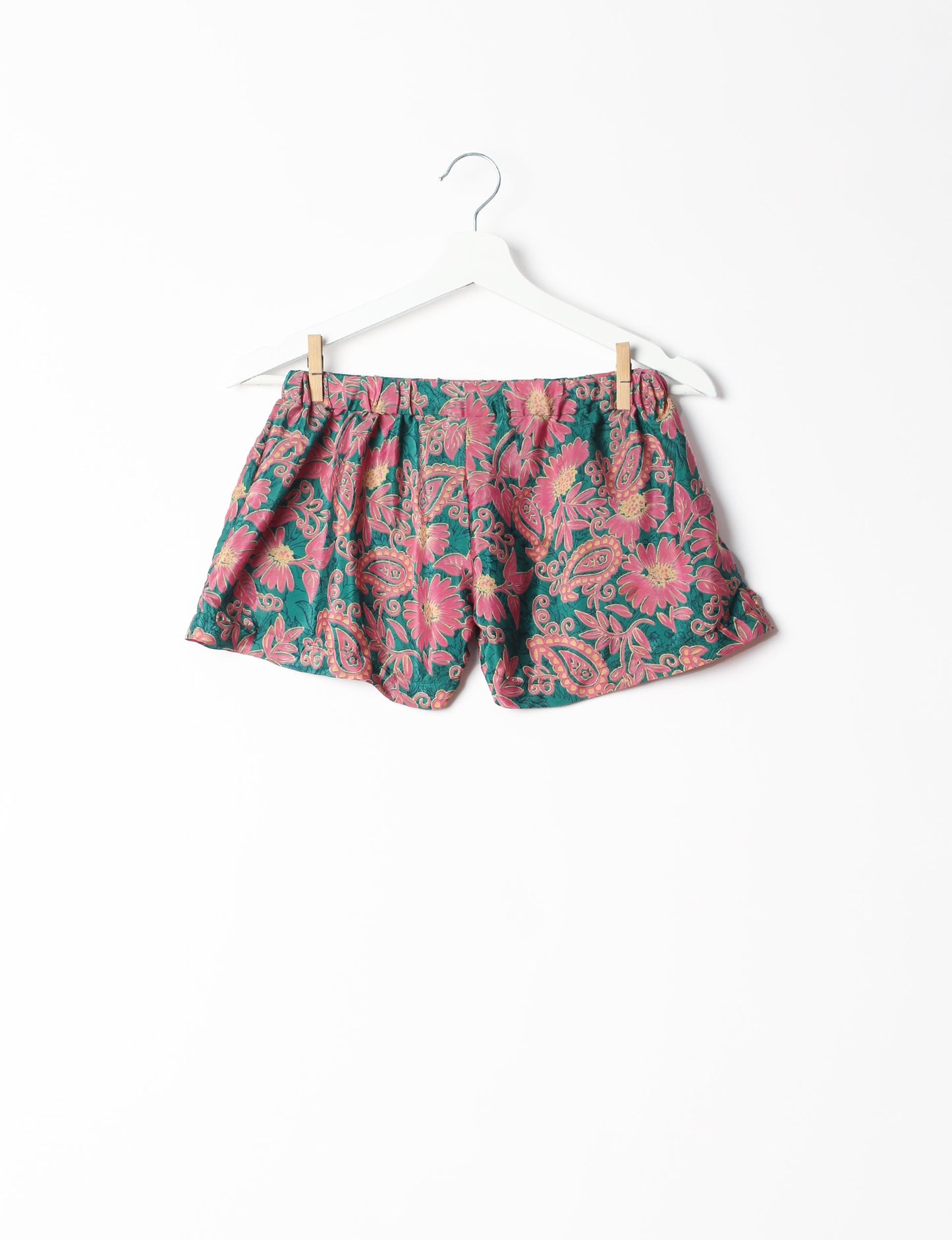 Elevate your wardrobe with our eco-friendly shorts. The all-around elastic waist and drawstring tie provide comfort and style. Crafted with ethical and sustainable practices, these shorts redefine green fashion, making them a perfect addition to your conscious clothing collection.