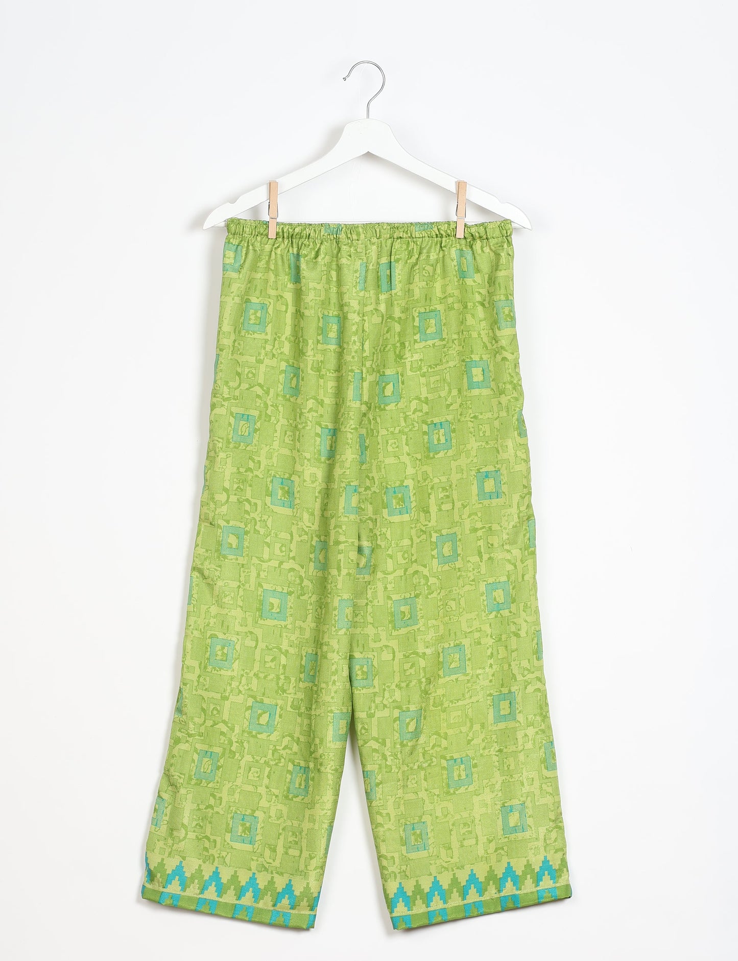 Step into sustainable fashion with our Palazzo Pants – a harmonious blend of Indian and Italian influences. These wide-legged pants, made from upcycled saris, offer comfort with an all-around elastic waist and a stylish flared leg. Make a statement with eco-friendly, chic palazzo pants that redefine ethical clothing.