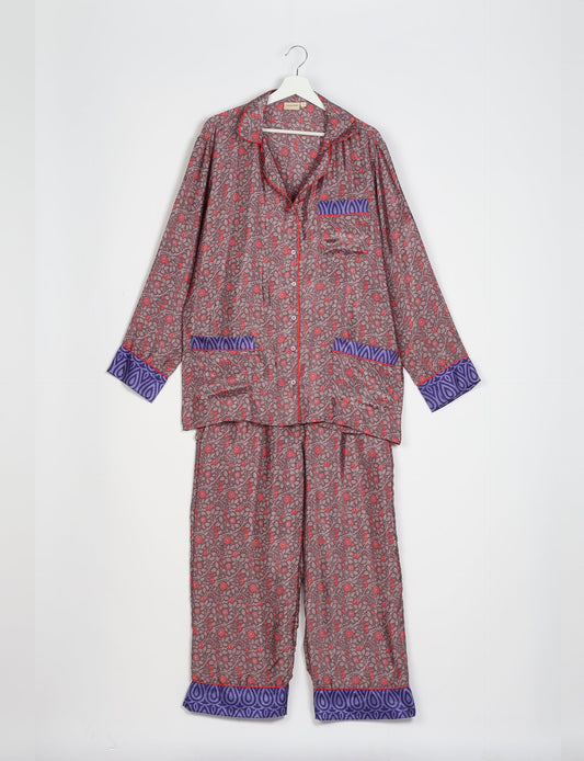 Choose sustainable sleepwear with our PJ SET – perfect for conscious living. From chilling to entertaining, these day-to-night pajamas feature an ethically crafted long-sleeve button-down and elastic-waist pants. Elevate your sleepwear with eco-friendly elegance.