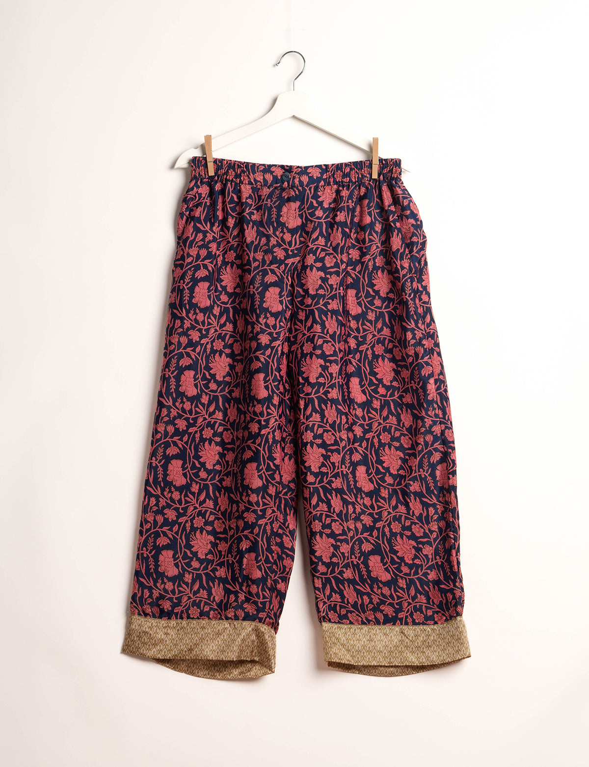 Choose sustainable sleepwear with our PJ SET – perfect for conscious living. From chilling to entertaining, these day-to-night pajamas feature an ethically crafted long-sleeve button-down and elastic-waist pants. Elevate your sleepwear with eco-friendly elegance.