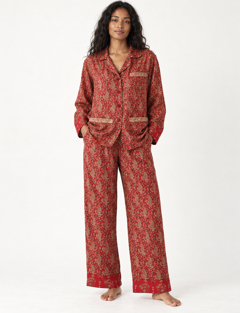 Choose sustainable sleepwear with our PJ SET – perfect for conscious living. From chilling to entertaining, these day-to-night pajamas feature an ethically crafted long-sleeve button-down and elastic-waist pants. Elevate your sleepwear with eco-friendly elegance.