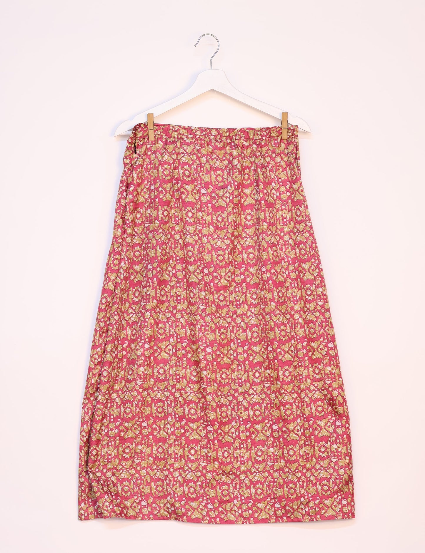 Sustainable A LINE SKIRT, a high-fashion choice for conscious individuals. Fitted at the waist, ankle-length, and ethically crafted for eco-friendly style.