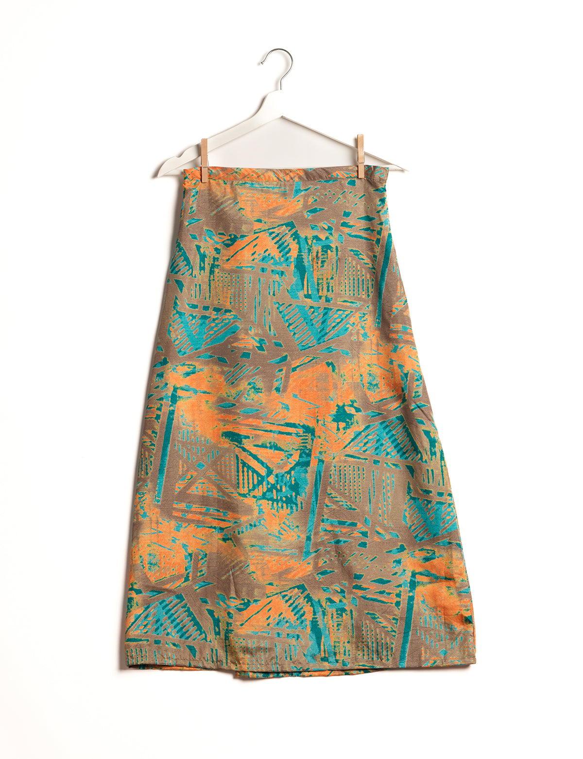 Sustainable A LINE SKIRT, a high-fashion choice for conscious individuals. Fitted at the waist, ankle-length, and ethically crafted for eco-friendly style.