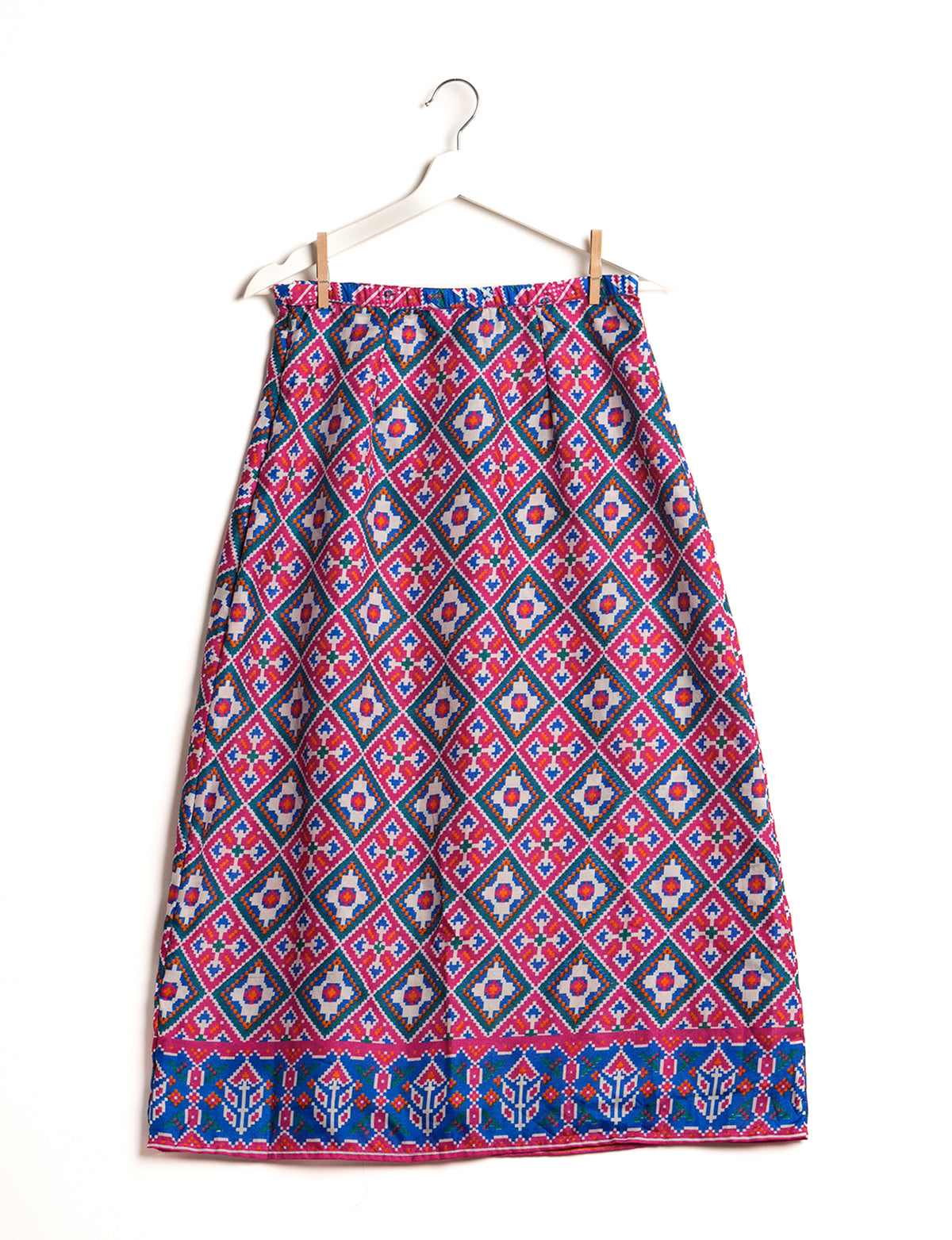 Sustainable A LINE SKIRT, a high-fashion choice for conscious individuals. Fitted at the waist, ankle-length, and ethically crafted for eco-friendly style.