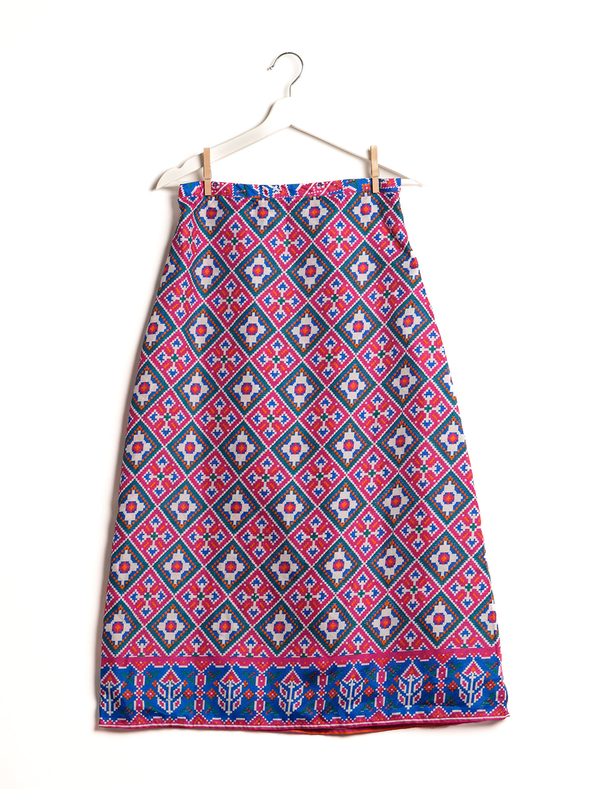 Sustainable A LINE SKIRT, a high-fashion choice for conscious individuals. Fitted at the waist, ankle-length, and ethically crafted for eco-friendly style.