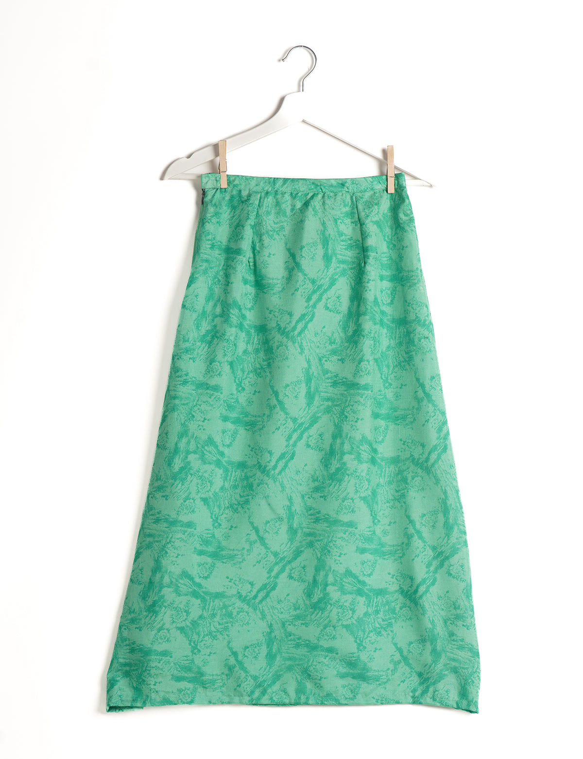 Sustainable A LINE SKIRT, a high-fashion choice for conscious individuals. Fitted at the waist, ankle-length, and ethically crafted for eco-friendly style.