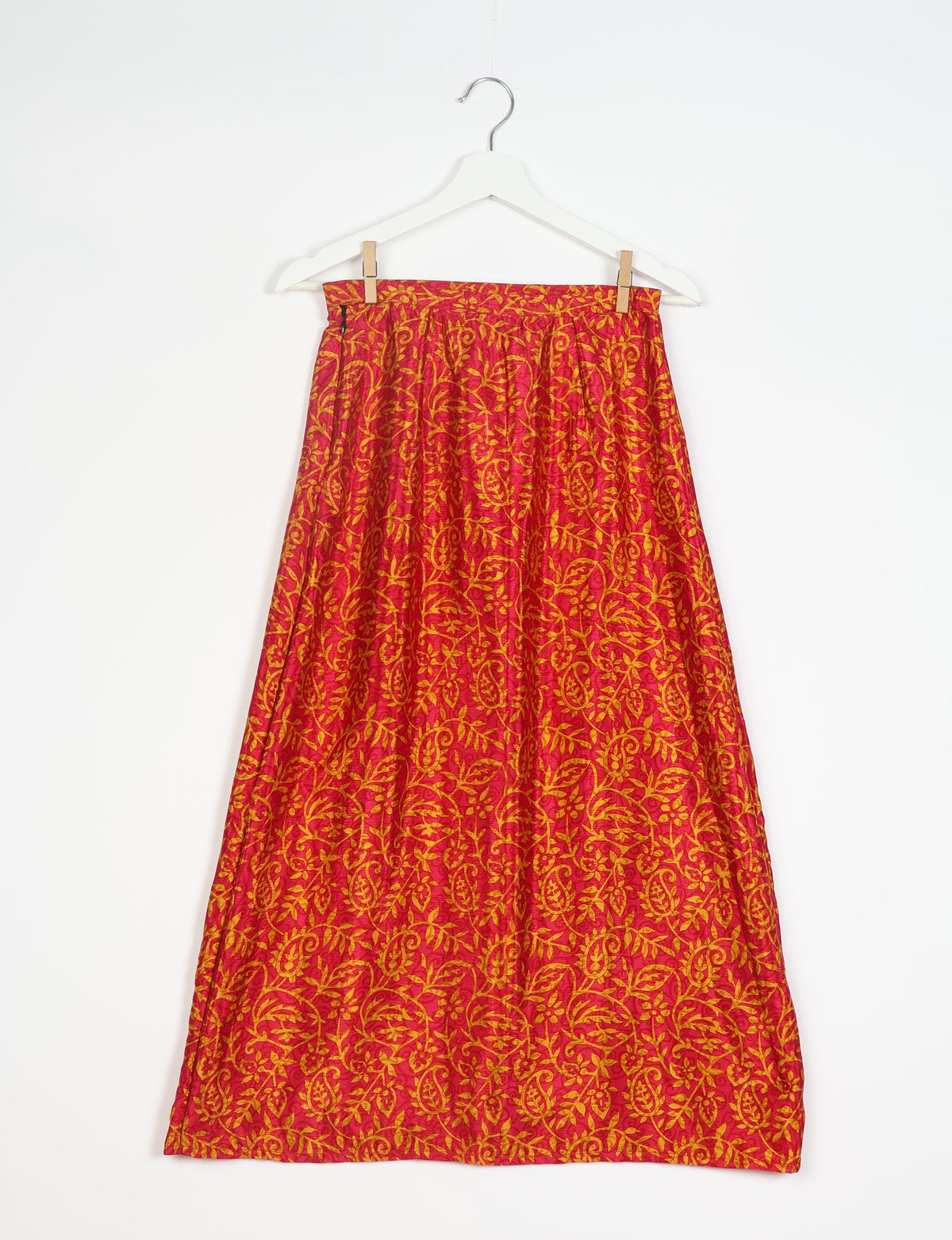 Sustainable A LINE SKIRT, a high-fashion choice for conscious individuals. Fitted at the waist, ankle-length, and ethically crafted for eco-friendly style.