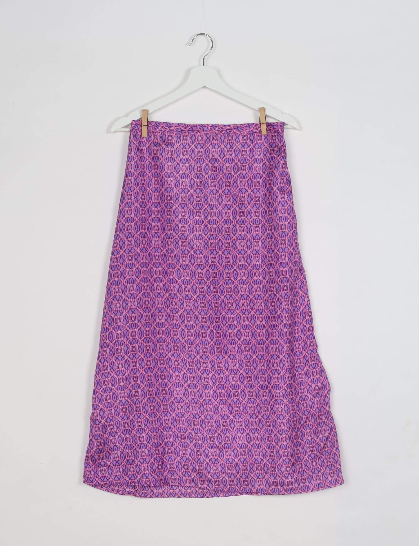 Sustainable A LINE SKIRT, a high-fashion choice for conscious individuals. Fitted at the waist, ankle-length, and ethically crafted for eco-friendly style.