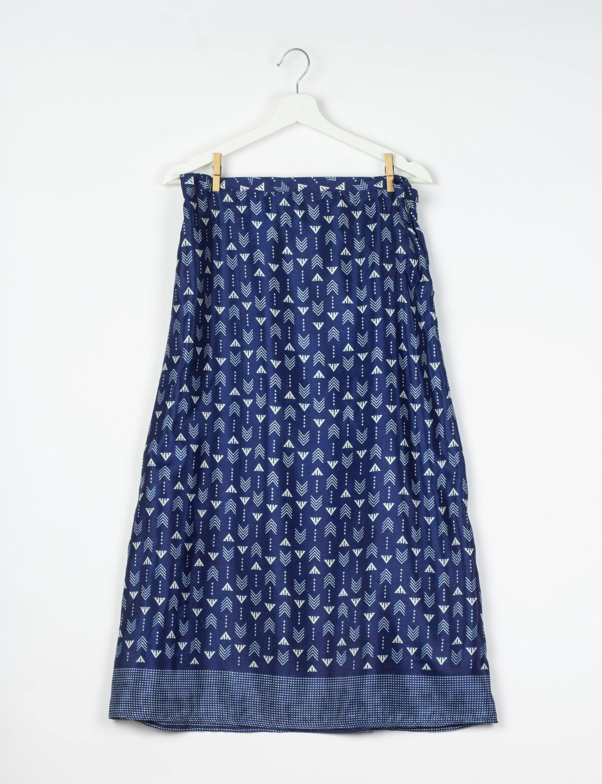 Sustainable A LINE SKIRT, a high-fashion choice for conscious individuals. Fitted at the waist, ankle-length, and ethically crafted for eco-friendly style.