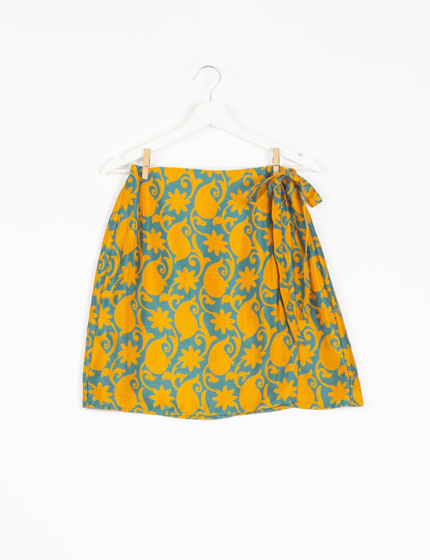 Revolutionize your look with our Wraparound Skirt – short, stylish, and suitable for all waist sizes. Ethical and sustainable, this skirt is a statement in eco-friendly fashion. Embrace conscious clothing with a touch of flair