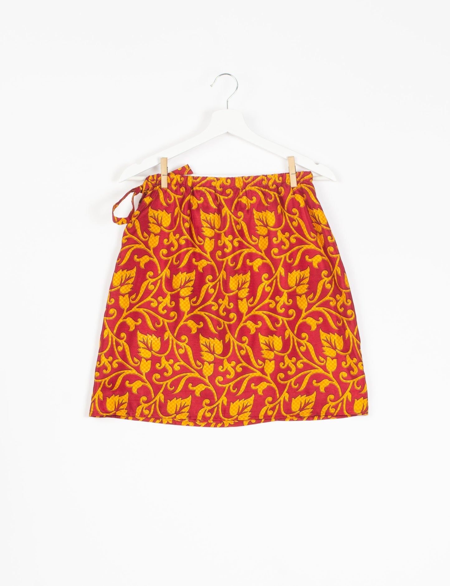 Revolutionize your look with our Wraparound Skirt – short, stylish, and suitable for all waist sizes. Ethical and sustainable, this skirt is a statement in eco-friendly fashion. Embrace conscious clothing with a touch of flair