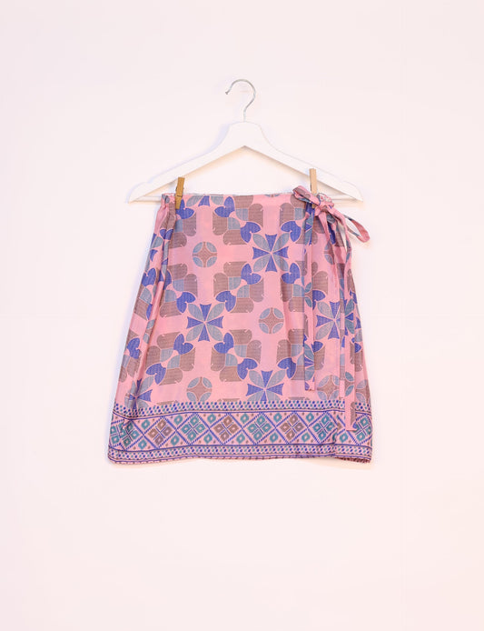 Revolutionize your look with our Wraparound Skirt – short, stylish, and suitable for all waist sizes. Ethical and sustainable, this skirt is a statement in eco-friendly fashion. Embrace conscious clothing with a touch of flair