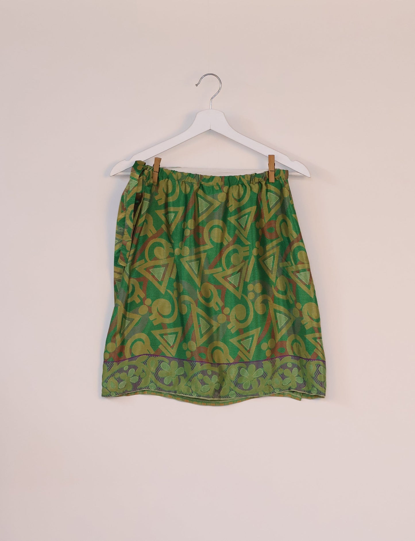 Revolutionize your look with our Wraparound Skirt – short, stylish, and suitable for all waist sizes. Ethical and sustainable, this skirt is a statement in eco-friendly fashion. Embrace conscious clothing with a touch of flair