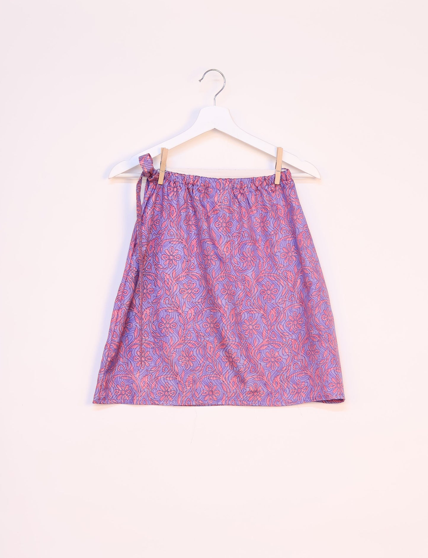 Revolutionize your look with our Wraparound Skirt – short, stylish, and suitable for all waist sizes. Ethical and sustainable, this skirt is a statement in eco-friendly fashion. Embrace conscious clothing with a touch of flair