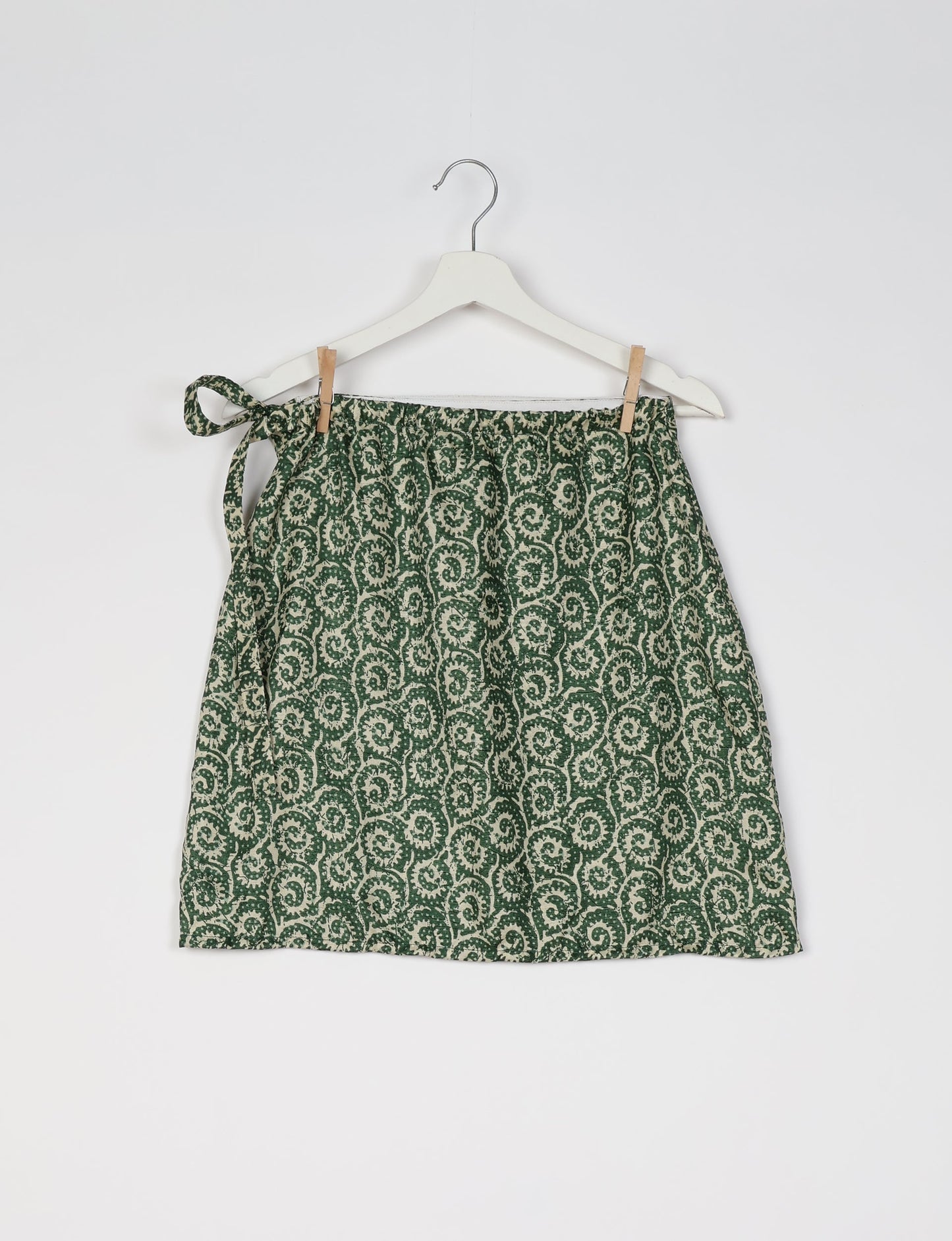 Revolutionize your look with our Wraparound Skirt – short, stylish, and suitable for all waist sizes. Ethical and sustainable, this skirt is a statement in eco-friendly fashion. Embrace conscious clothing with a touch of flair