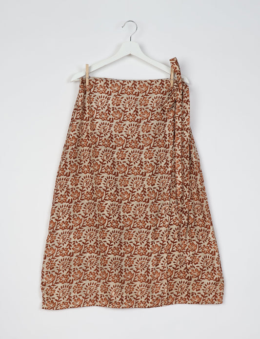 Versatile and sustainable LONG WRAPAROUND SKIRT, mid-calf length, defying convention and suitable for all waist sizes. Elevate your style with this eco-friendly and comfortable piece, creating a unique and inclusive fashion experience.