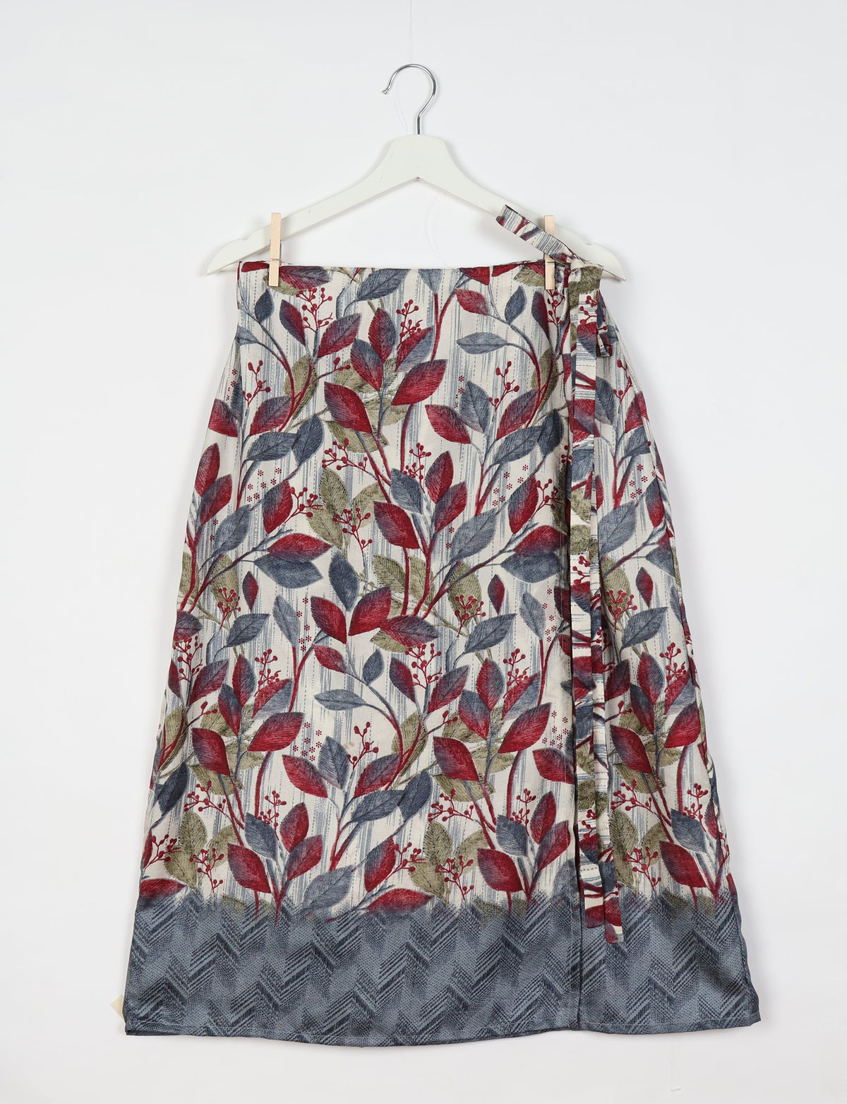 Versatile and sustainable LONG WRAPAROUND SKIRT, mid-calf length, defying convention and suitable for all waist sizes. Elevate your style with this eco-friendly and comfortable piece, creating a unique and inclusive fashion experience.