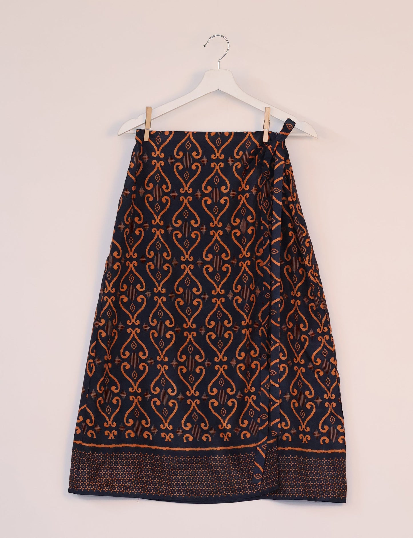 Versatile and sustainable LONG WRAPAROUND SKIRT, mid-calf length, defying convention and suitable for all waist sizes. Elevate your style with this eco-friendly and comfortable piece, creating a unique and inclusive fashion experience.