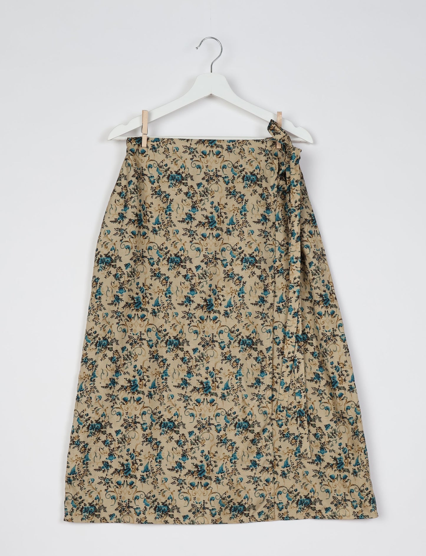 Versatile and sustainable LONG WRAPAROUND SKIRT, mid-calf length, defying convention and suitable for all waist sizes. Elevate your style with this eco-friendly and comfortable piece, creating a unique and inclusive fashion experience.