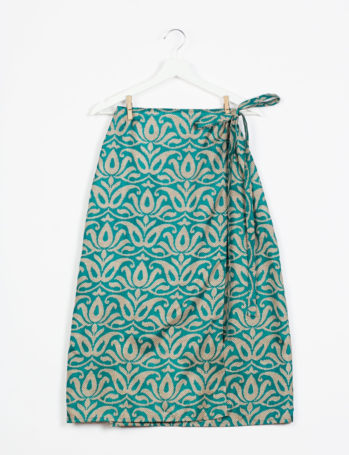 Versatile and sustainable LONG WRAPAROUND SKIRT, mid-calf length, defying convention and suitable for all waist sizes. Elevate your style with this eco-friendly and comfortable piece, creating a unique and inclusive fashion experience.