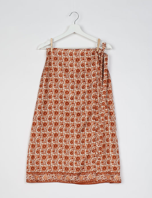 Versatile and sustainable LONG WRAPAROUND SKIRT, mid-calf length, defying convention and suitable for all waist sizes. Elevate your style with this eco-friendly and comfortable piece, creating a unique and inclusive fashion experience.