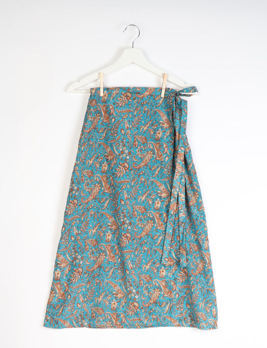 Versatile and sustainable LONG WRAPAROUND SKIRT, mid-calf length, defying convention and suitable for all waist sizes. Elevate your style with this eco-friendly and comfortable piece, creating a unique and inclusive fashion experience.