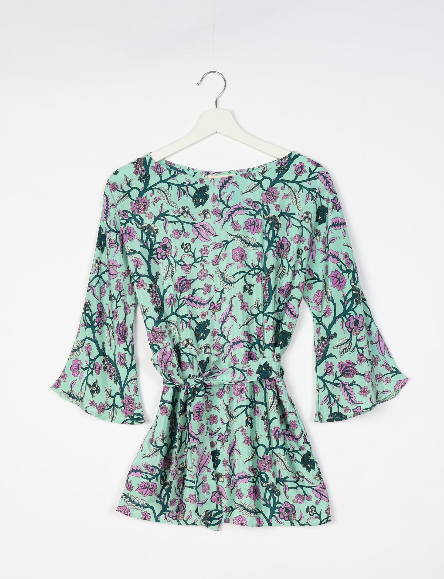 Upcycled women’s Belt Top made from pre-loved saris, showcasing eco friendly cloth, carbon neutral clothing, circular fashion design, environmentally friendly clothing, and second hand clothing elegance.