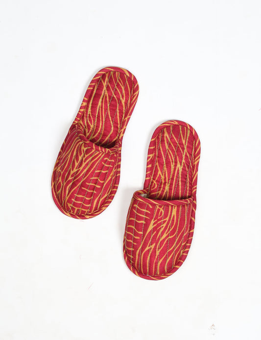 QUILTED SLIPPERS