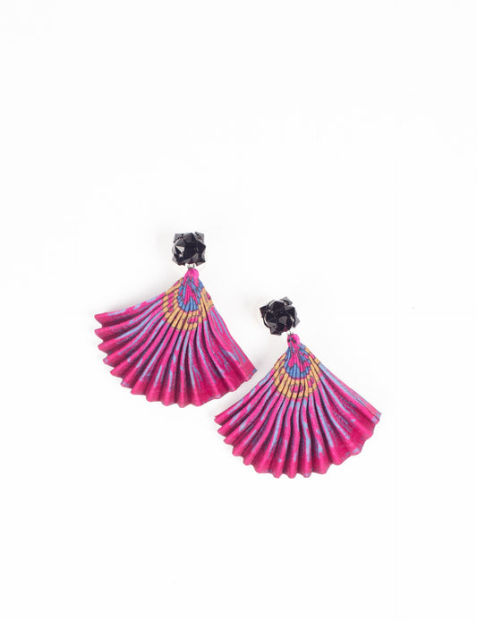 Elevate your style sustainably with our PLEATED EARRINGS – a harmonious blend of ethical fashion and eco-conscious design. Fashioned using innovative heat setting techniques on pre-loved Indian saris, these accessories showcase a commitment to slow fashion and upcycled fashion. Enjoy planet-friendly charm with hypoallergy tested metal hooks, nickel, and lead-free for a skin-friendly touch.