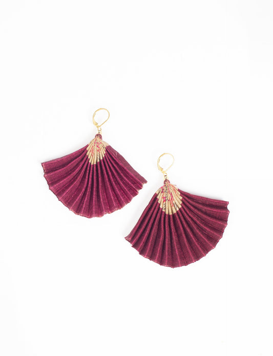 Elevate your style sustainably with our PLEATED EARRINGS – a timeless creation from pre-loved Indian saris, crafted using innovative heat setting techniques. Align with ethical clothing, green fashion, and slow fashion, these earrings are a statement of mindful elegance. Hypoallergy tested metal hooks make them a skin-friendly, sustainable choice.