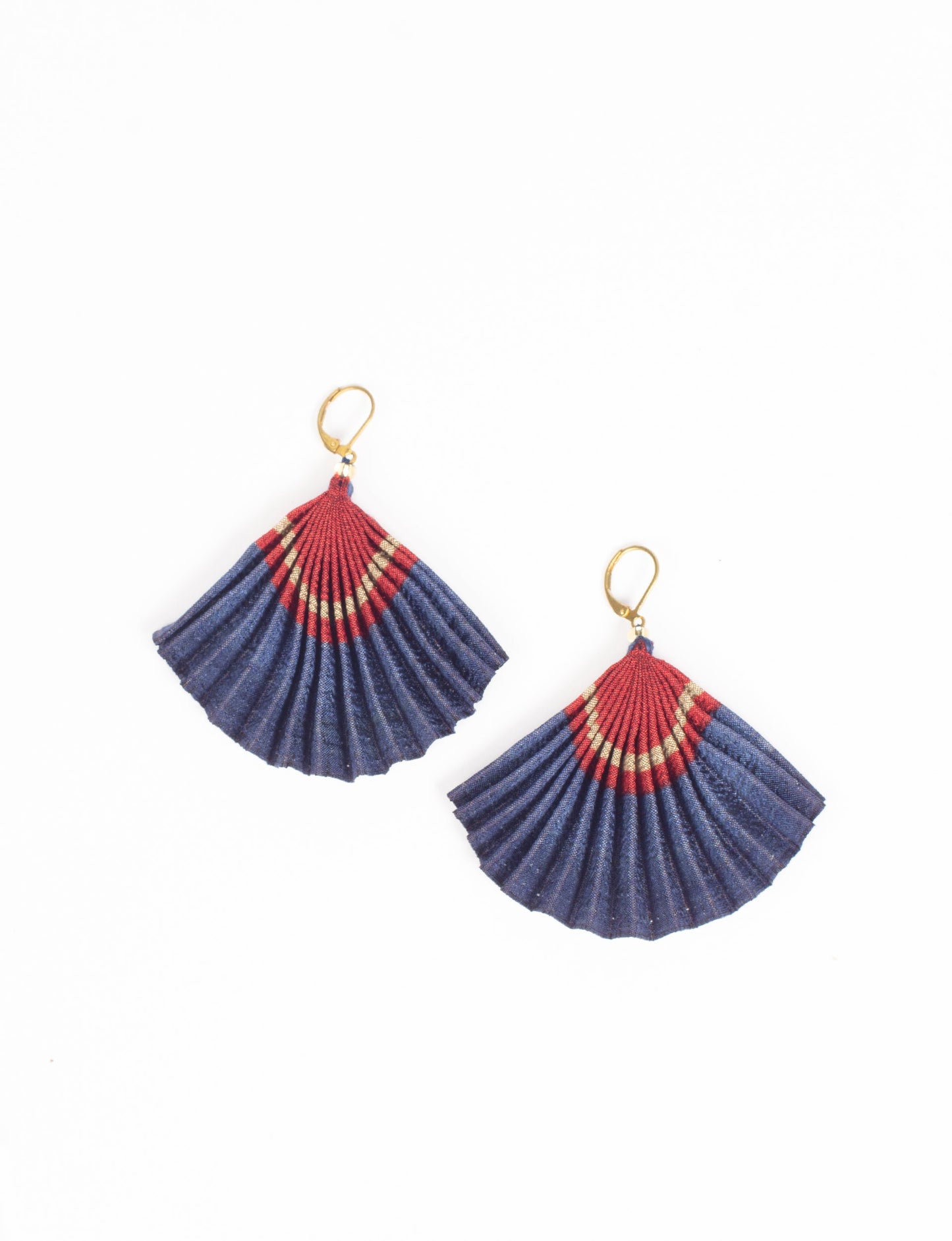 Elevate your style sustainably with our PLEATED EARRINGS – a timeless creation from pre-loved Indian saris, crafted using innovative heat setting techniques. Align with ethical clothing, green fashion, and slow fashion, these earrings are a statement of mindful elegance. Hypoallergy tested metal hooks make them a skin-friendly, sustainable choice.