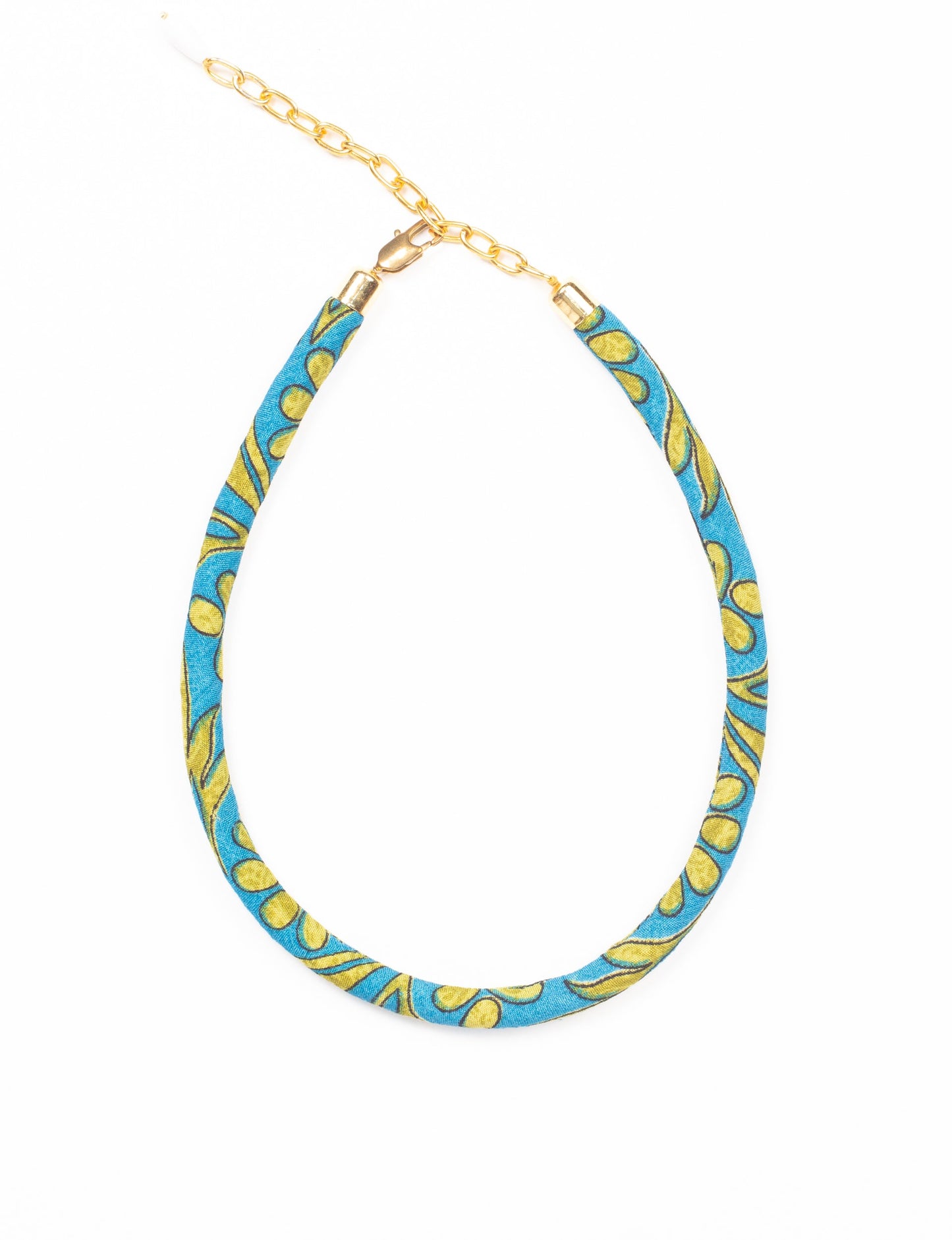 Elevate your look sustainably with our Rope Necklace. Crafted using cotton rope hand-wrapped with pre-loved Indian saris, this necklace is a testament to ethical and green fashion. Make a conscious choice for a brighter, eco-friendly future with this unique, upcycled accessory.