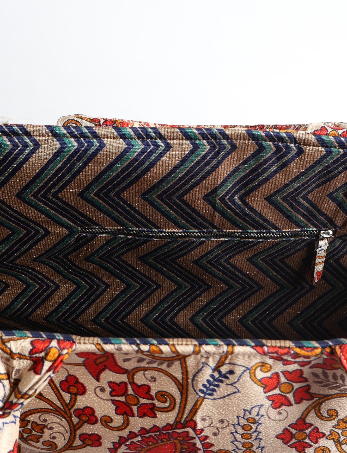 Elevate your eco-friendly style with our Work Tote Bag, a semi-structured, sustainable masterpiece. Soft padded handles, contrast lining, and an inside zipper pocket make it both stylish and functional. Perfect for carrying your laptop and more, this tote stands tall as a symbol of conscious fashion.