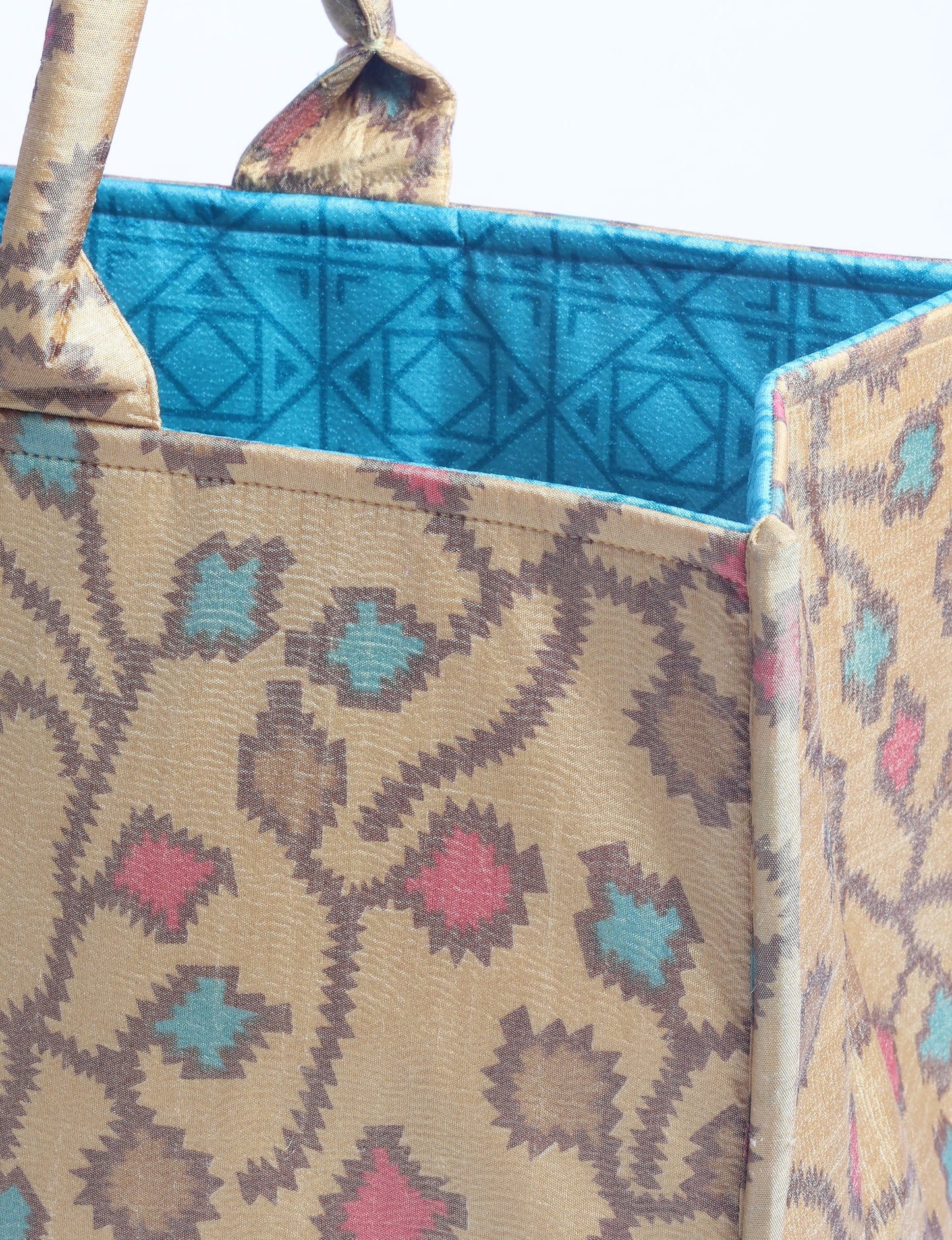 Elevate your eco-friendly style with our Work Tote Bag, a semi-structured, sustainable masterpiece. Soft padded handles, contrast lining, and an inside zipper pocket make it both stylish and functional. Perfect for carrying your laptop and more, this tote stands tall as a symbol of conscious fashion.