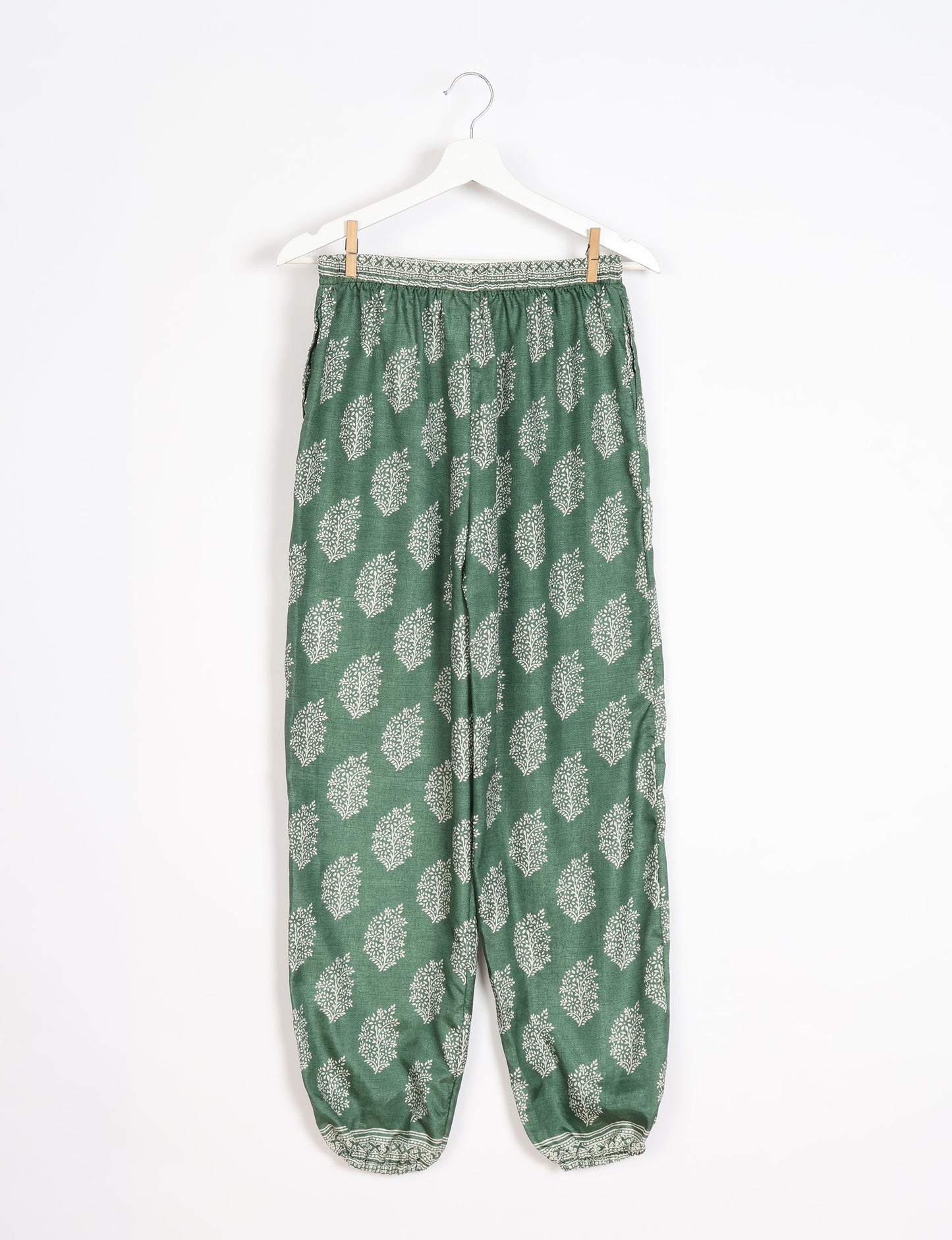 Comfortable and sustainable JOGGER PANTS, pull-on style crafted from eco-materials. Elastic drawstring waist, cotton twill tape, elasticated hems, and slant pockets for style and functionality. Make a positive impact on people and the planet with your fashion choices.