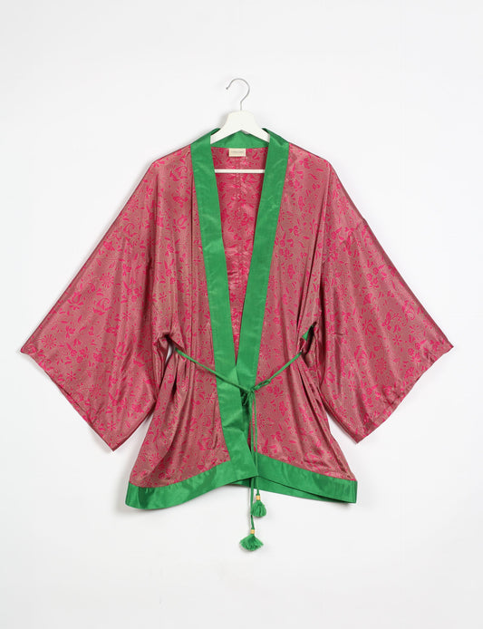 Chic and versatile KIMONO ROBE PRINT with a belt and loose straight-line sleeves. Throw it over swimwear, a t-shirt and shorts, leggings, or jeans for an instant style upgrade. Embrace fashionable versatility with this statement piece.