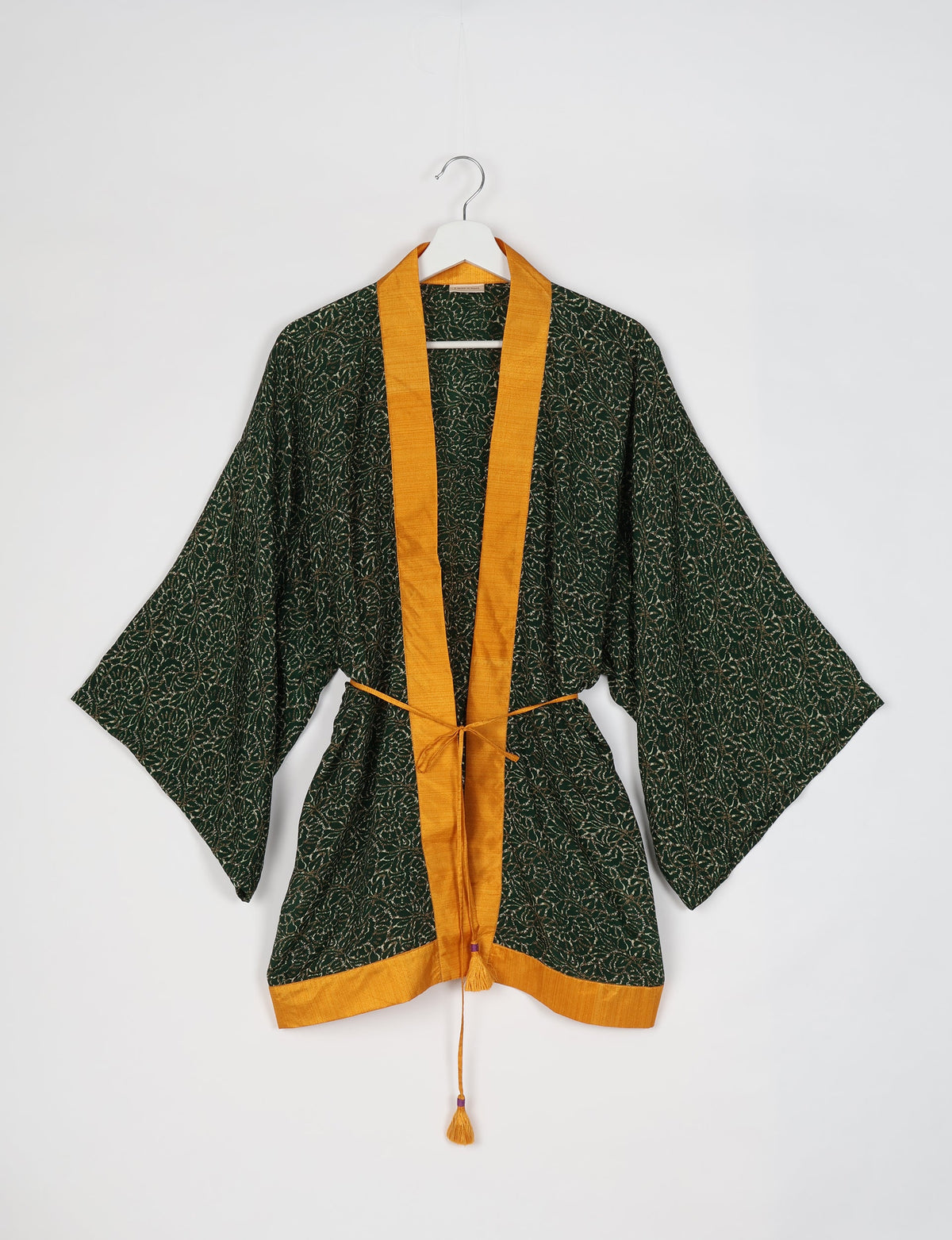 Chic and versatile KIMONO ROBE PRINT with a belt and loose straight-line sleeves. Throw it over swimwear, a t-shirt and shorts, leggings, or jeans for an instant style upgrade. Embrace fashionable versatility with this statement piece.