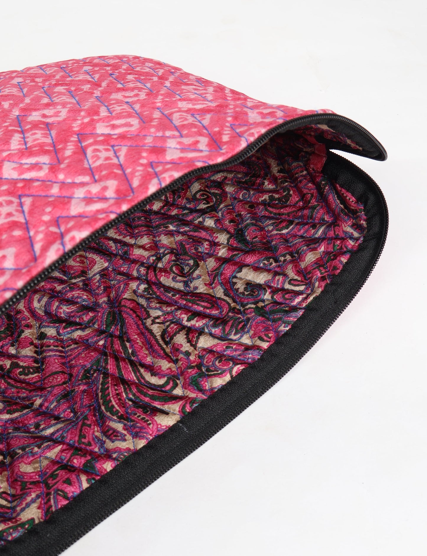 Elevate your tech style with our QUILTED LAPTOP SLEEVE 15-16 inches. Crafted with eco-friendly materials, the quilted design provides cushioning and durable protection for your 15"-16" laptop. Lightweight and stylish, with a secure zipper closure – your ethical choice for sustainable tech storage.