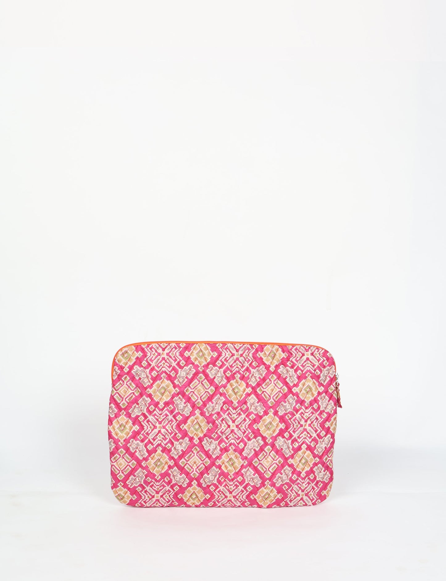 Elevate your tech style with our QUILTED LAPTOP SLEEVE 15-16 inches. Crafted with eco-friendly materials, the quilted design provides cushioning and durable protection for your 15"-16" laptop. Lightweight and stylish, with a secure zipper closure – your ethical choice for sustainable tech storage.