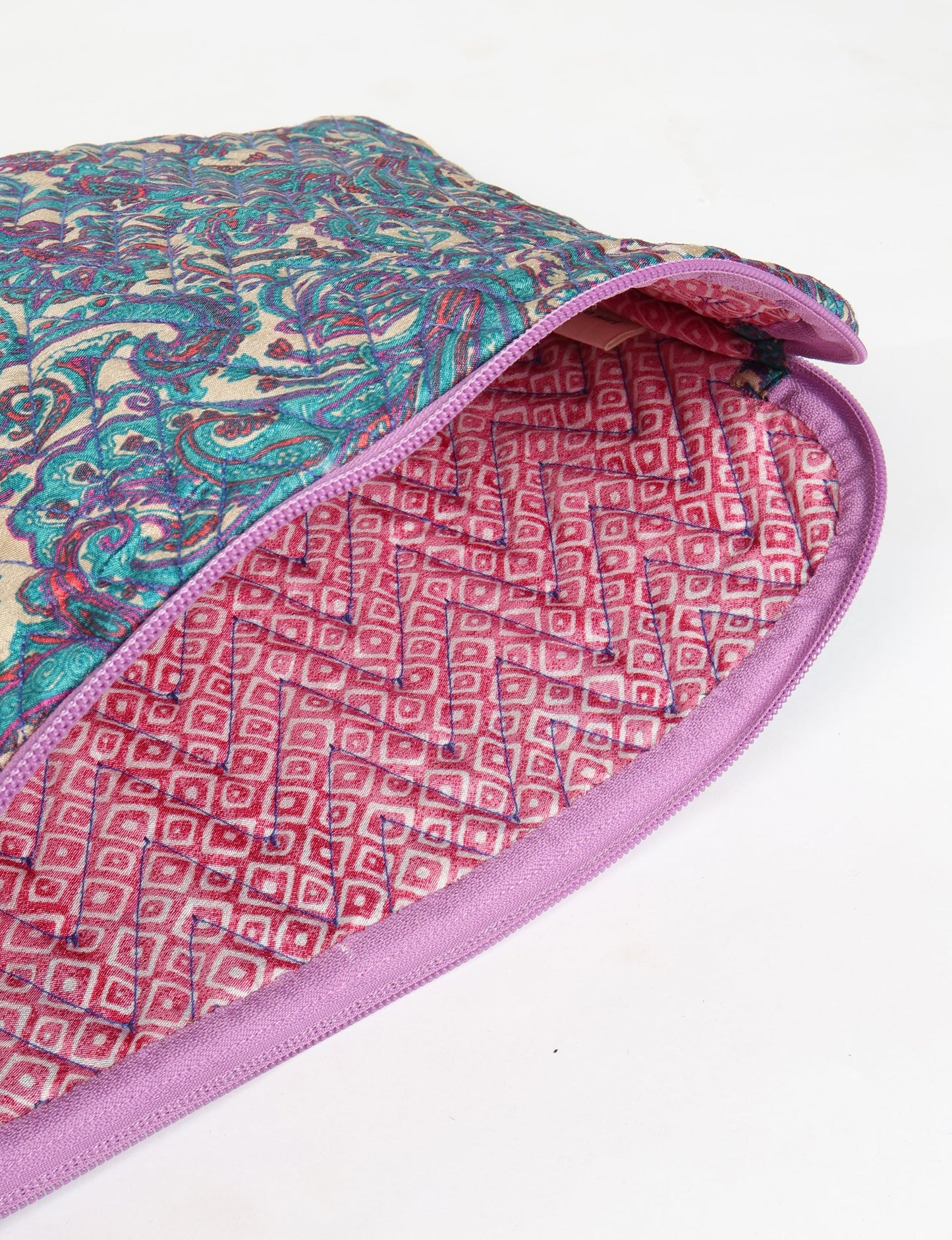 Elevate your tech style with our QUILTED LAPTOP SLEEVE 15-16 inches. Crafted with eco-friendly materials, the quilted design provides cushioning and durable protection for your 15"-16" laptop. Lightweight and stylish, with a secure zipper closure – your ethical choice for sustainable tech storage.