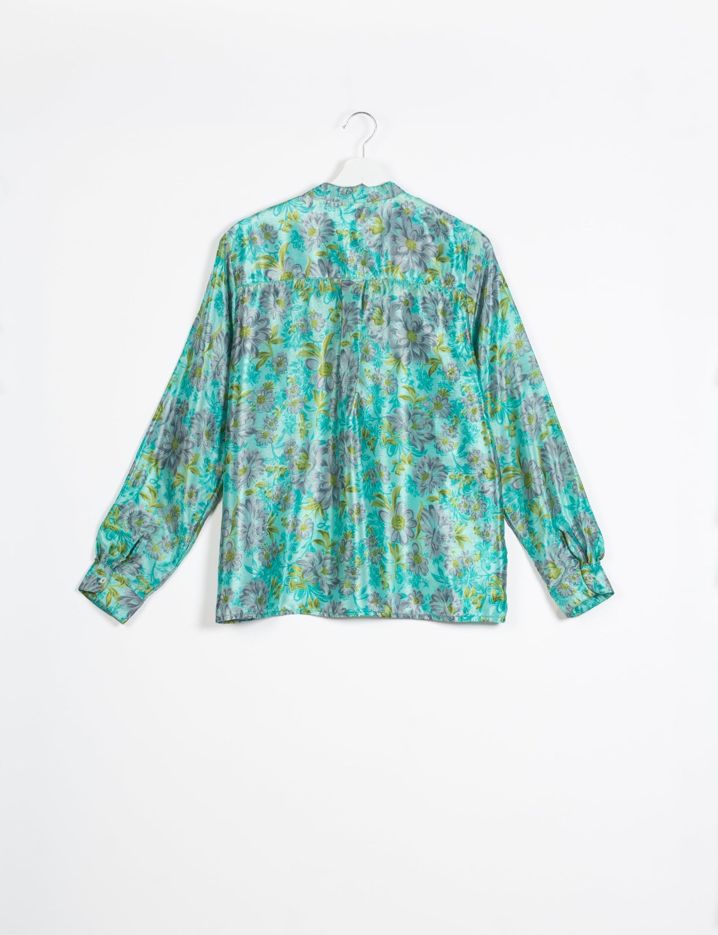 Versatile DAY BLOUSE, a sustainable wardrobe essential with a classic Johnny collar and full sleeves. Lightweight fabric for a comfortable fit, perfect for dressing up or down. Explore ethical clothing and green fashion with this eco-friendly and timeless piece, perfect for any occasion.