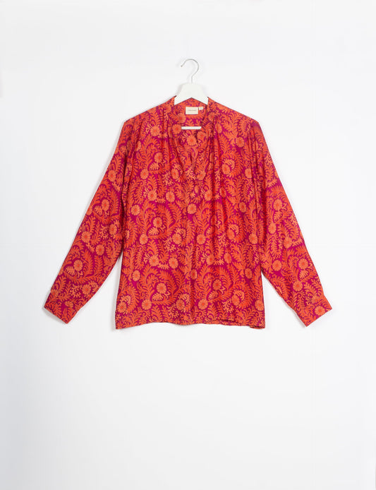 Versatile DAY BLOUSE, a sustainable wardrobe essential with a classic Johnny collar and full sleeves. Lightweight fabric for a comfortable fit, perfect for dressing up or down. Explore ethical clothing and green fashion with this eco-friendly and timeless piece, perfect for any occasion.