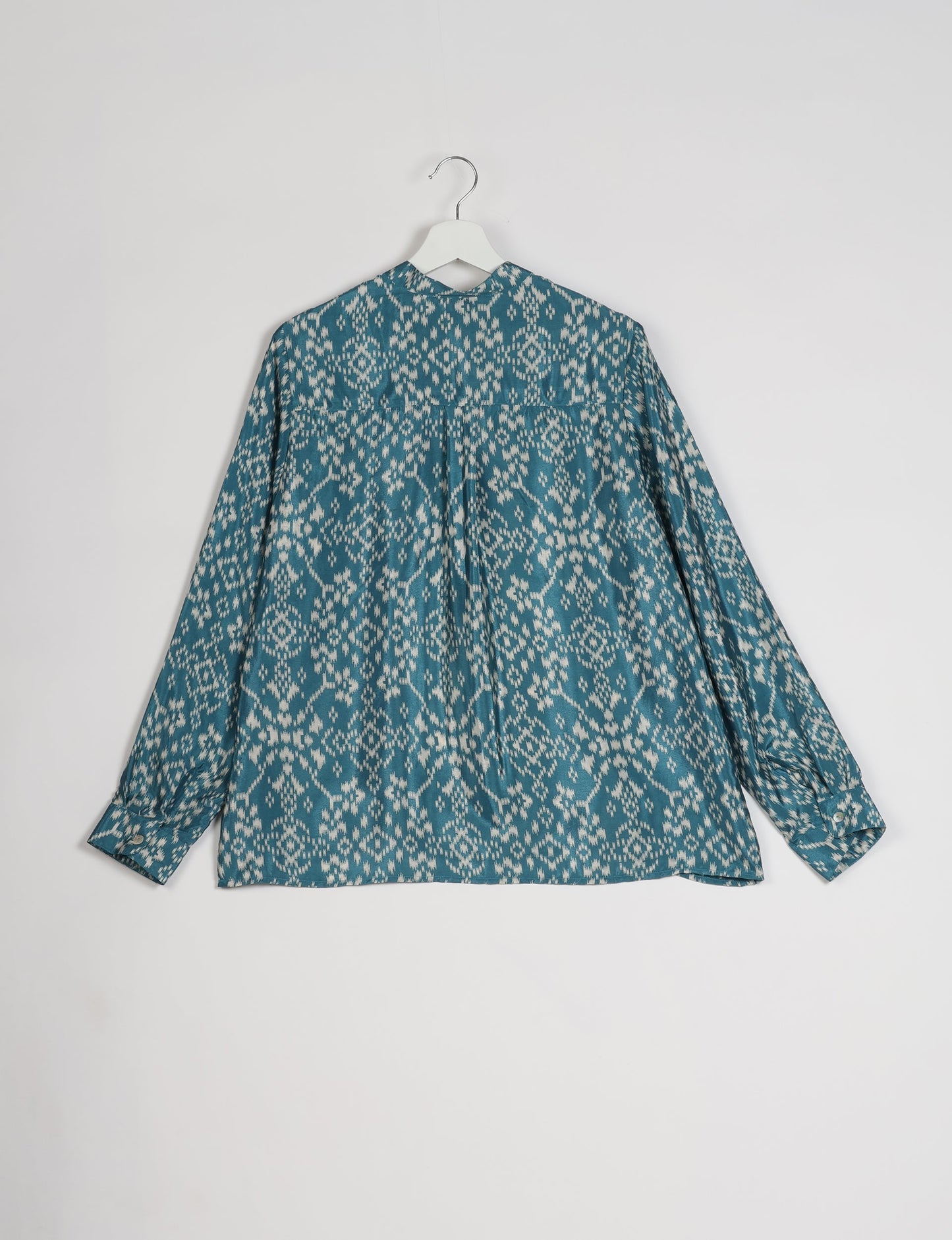 Versatile DAY BLOUSE, a sustainable wardrobe essential with a classic Johnny collar and full sleeves. Lightweight fabric for a comfortable fit, perfect for dressing up or down. Explore ethical clothing and green fashion with this eco-friendly and timeless piece, perfect for any occasion.