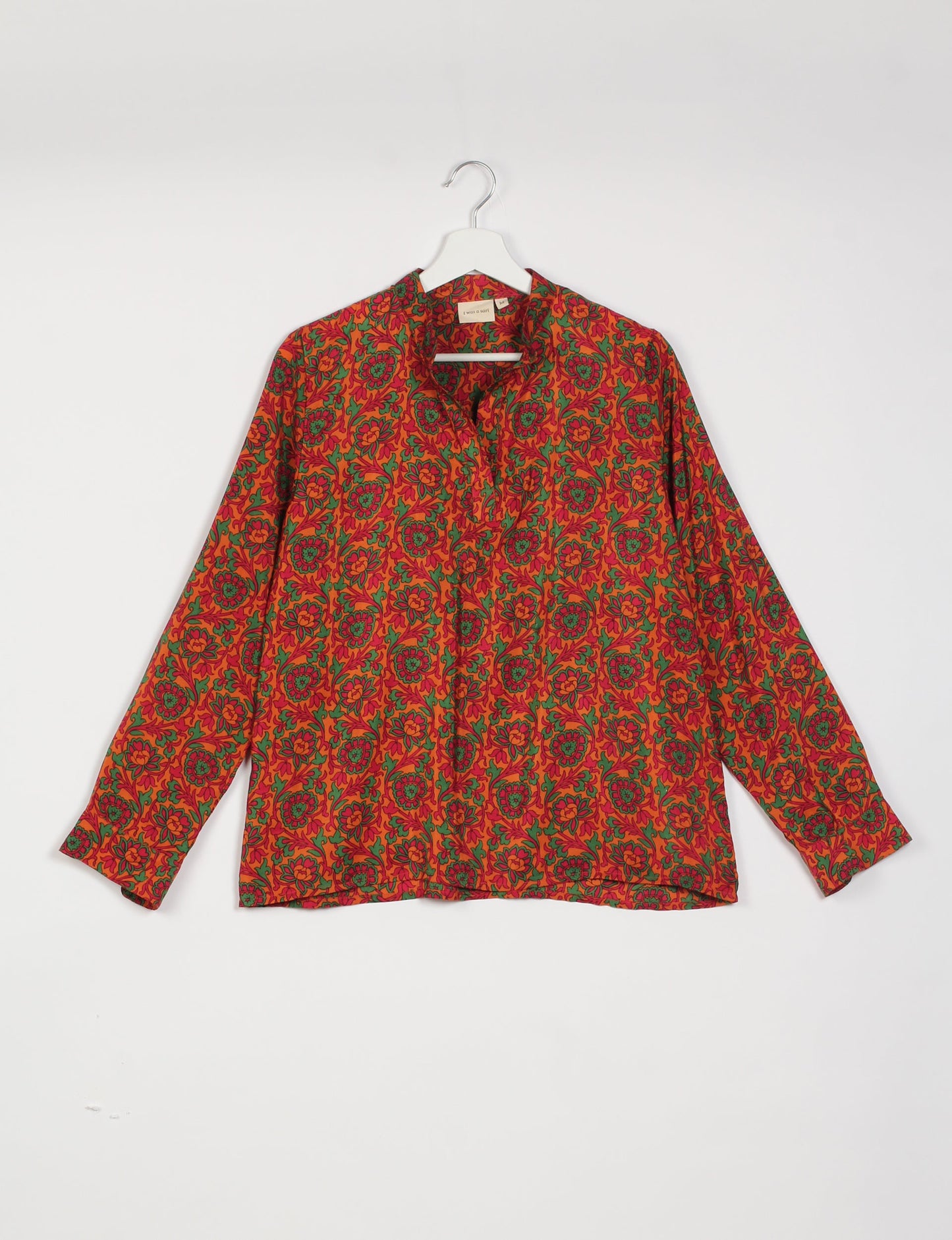 Versatile DAY BLOUSE, a sustainable wardrobe essential with a classic Johnny collar and full sleeves. Lightweight fabric for a comfortable fit, perfect for dressing up or down. Explore ethical clothing and green fashion with this eco-friendly and timeless piece, perfect for any occasion.