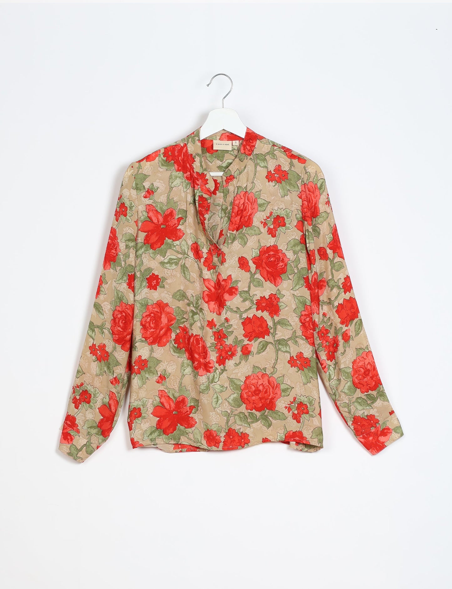 Versatile DAY BLOUSE, a sustainable wardrobe essential with a classic Johnny collar and full sleeves. Lightweight fabric for a comfortable fit, perfect for dressing up or down. Explore ethical clothing and green fashion with this eco-friendly and timeless piece, perfect for any occasion.