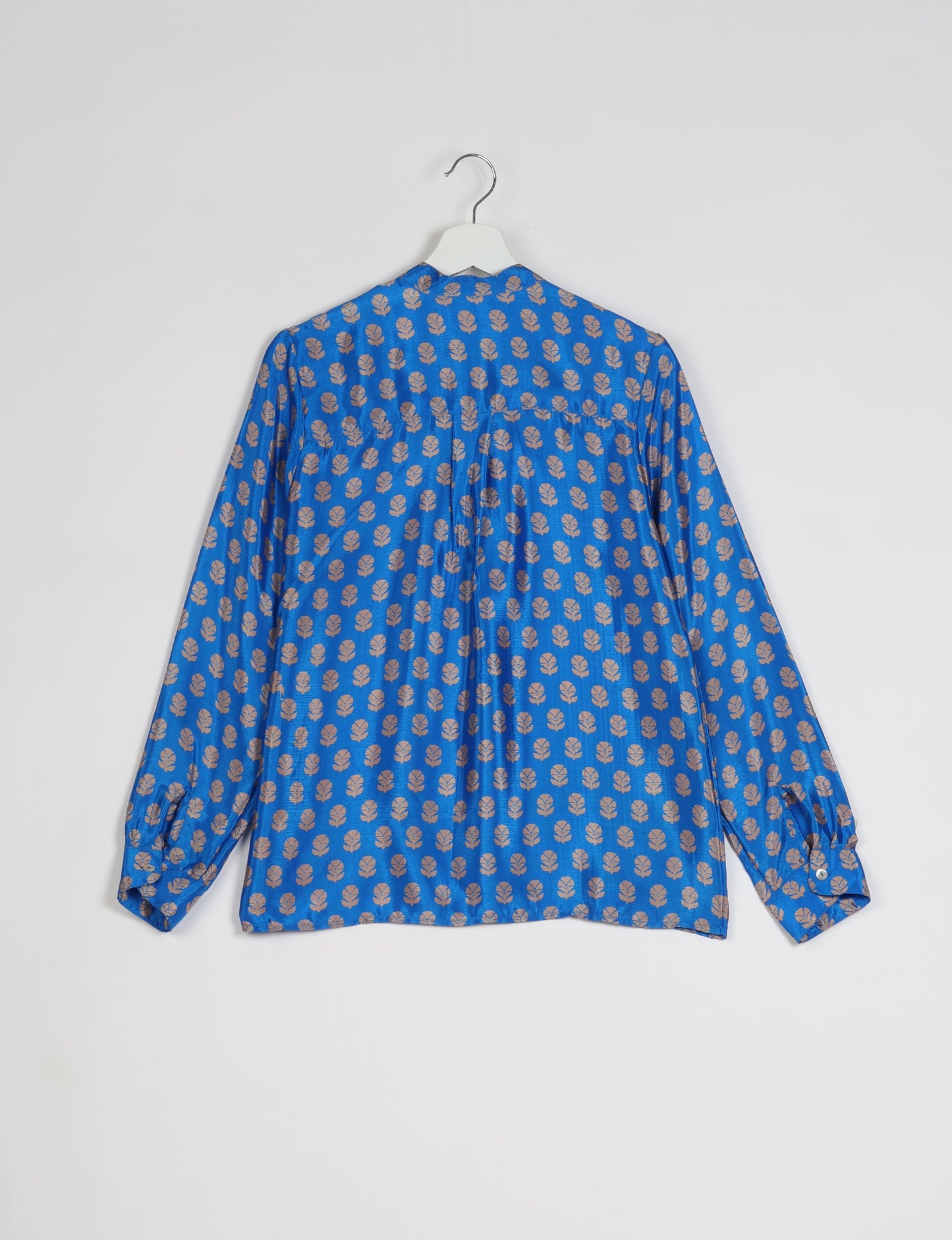 Versatile DAY BLOUSE, a sustainable wardrobe essential with a classic Johnny collar and full sleeves. Lightweight fabric for a comfortable fit, perfect for dressing up or down. Explore ethical clothing and green fashion with this eco-friendly and timeless piece, perfect for any occasion.