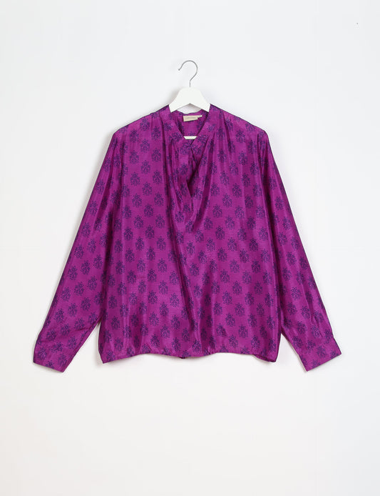 Versatile DAY BLOUSE, a sustainable wardrobe essential with a classic Johnny collar and full sleeves. Lightweight fabric for a comfortable fit, perfect for dressing up or down. Explore ethical clothing and green fashion with this eco-friendly and timeless piece, perfect for any occasion.